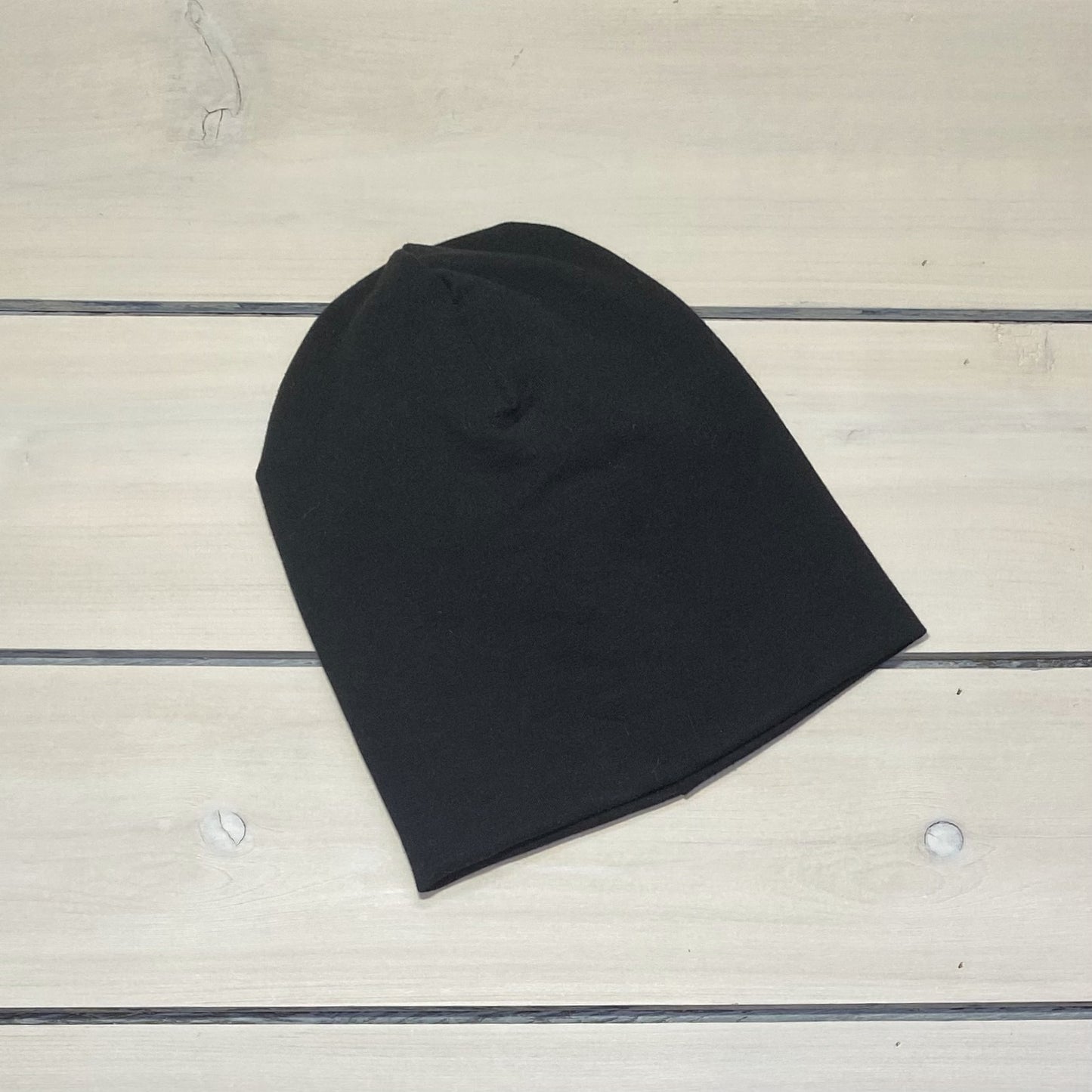 BLACK SLOUCHY BEANIE