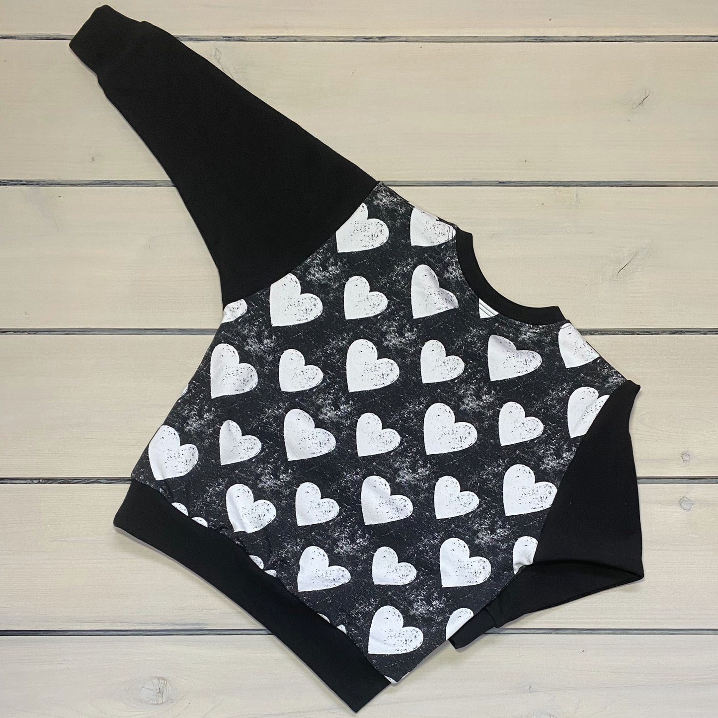 LOUNGE SWEATSHIRT HEARTS