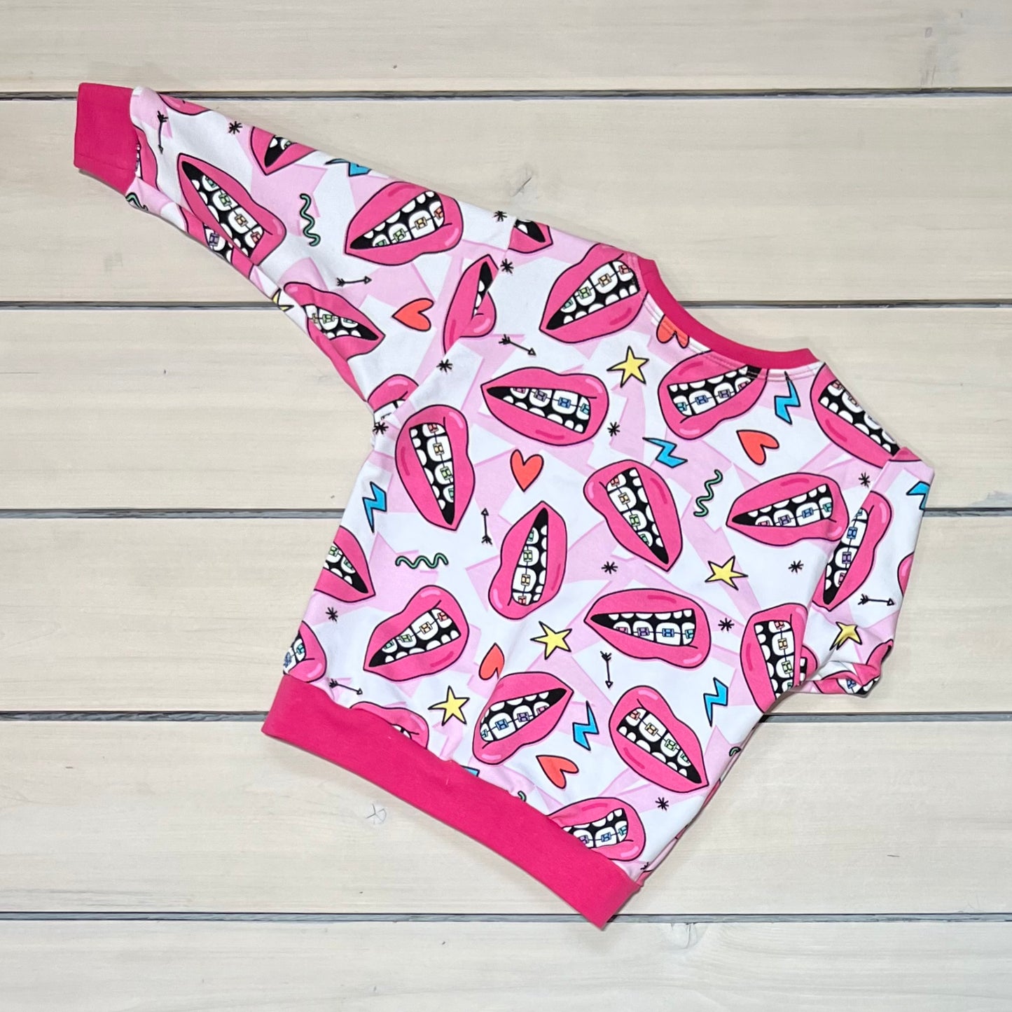 LOUNGE SWEATSHIRT BRACES